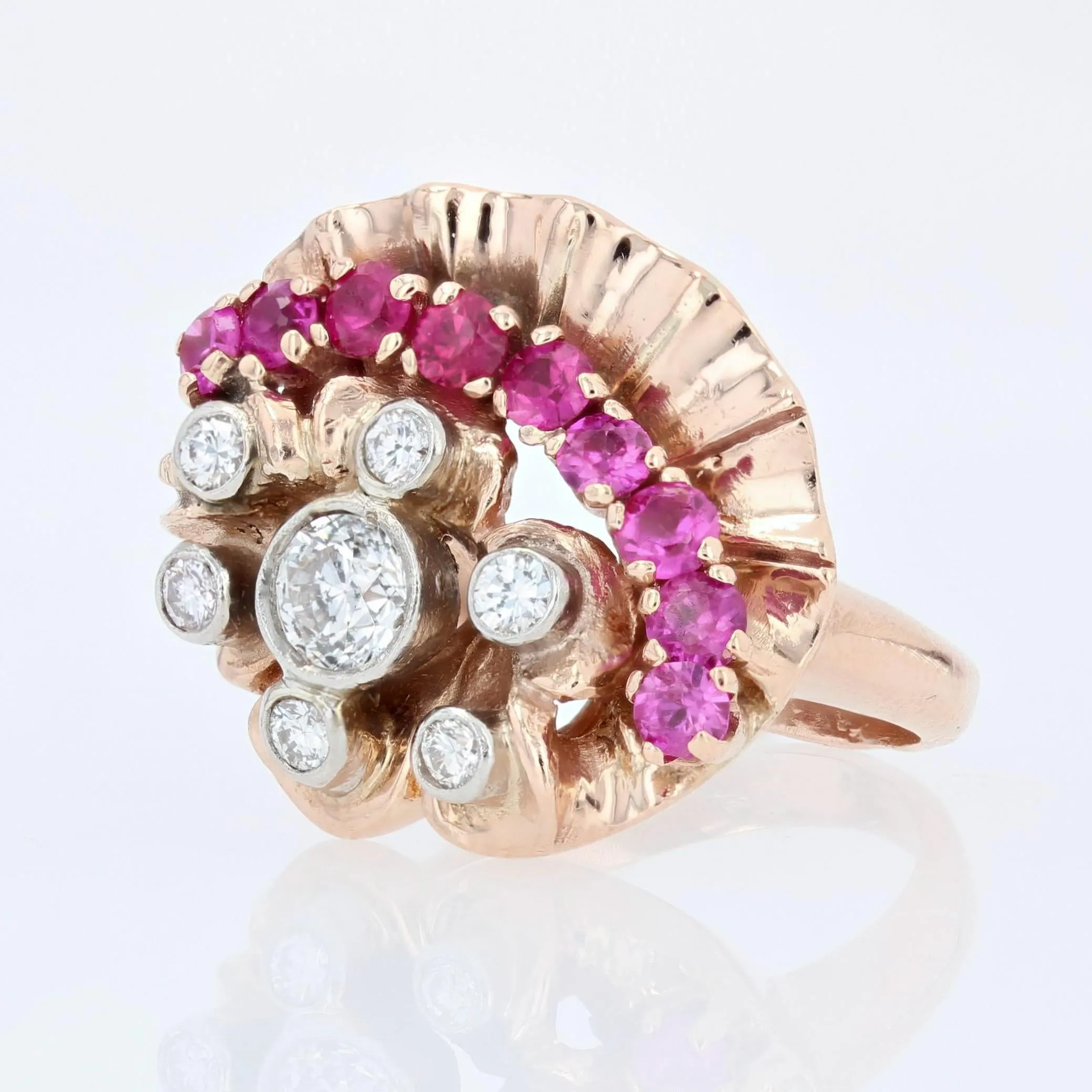 1940s Retro Rubis Diamonds 14 Karat Rose Gold Ring