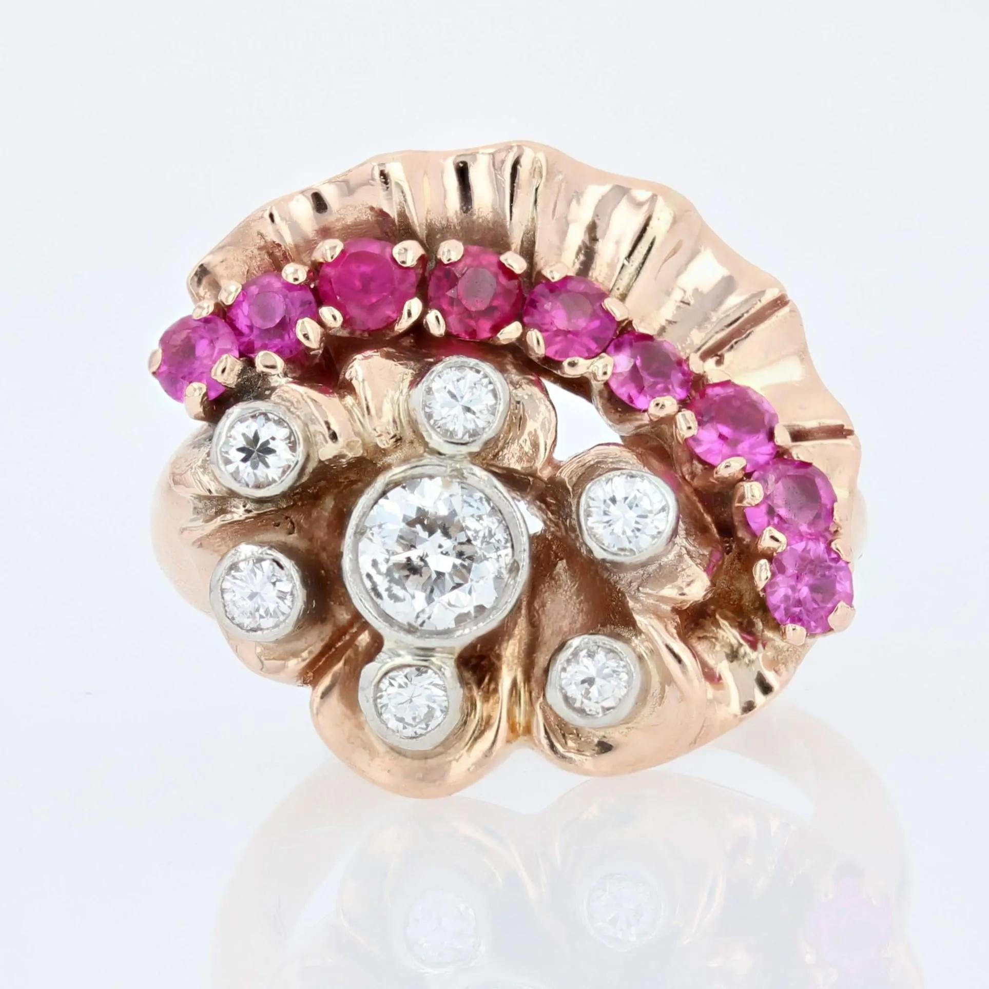 1940s Retro Rubis Diamonds 14 Karat Rose Gold Ring