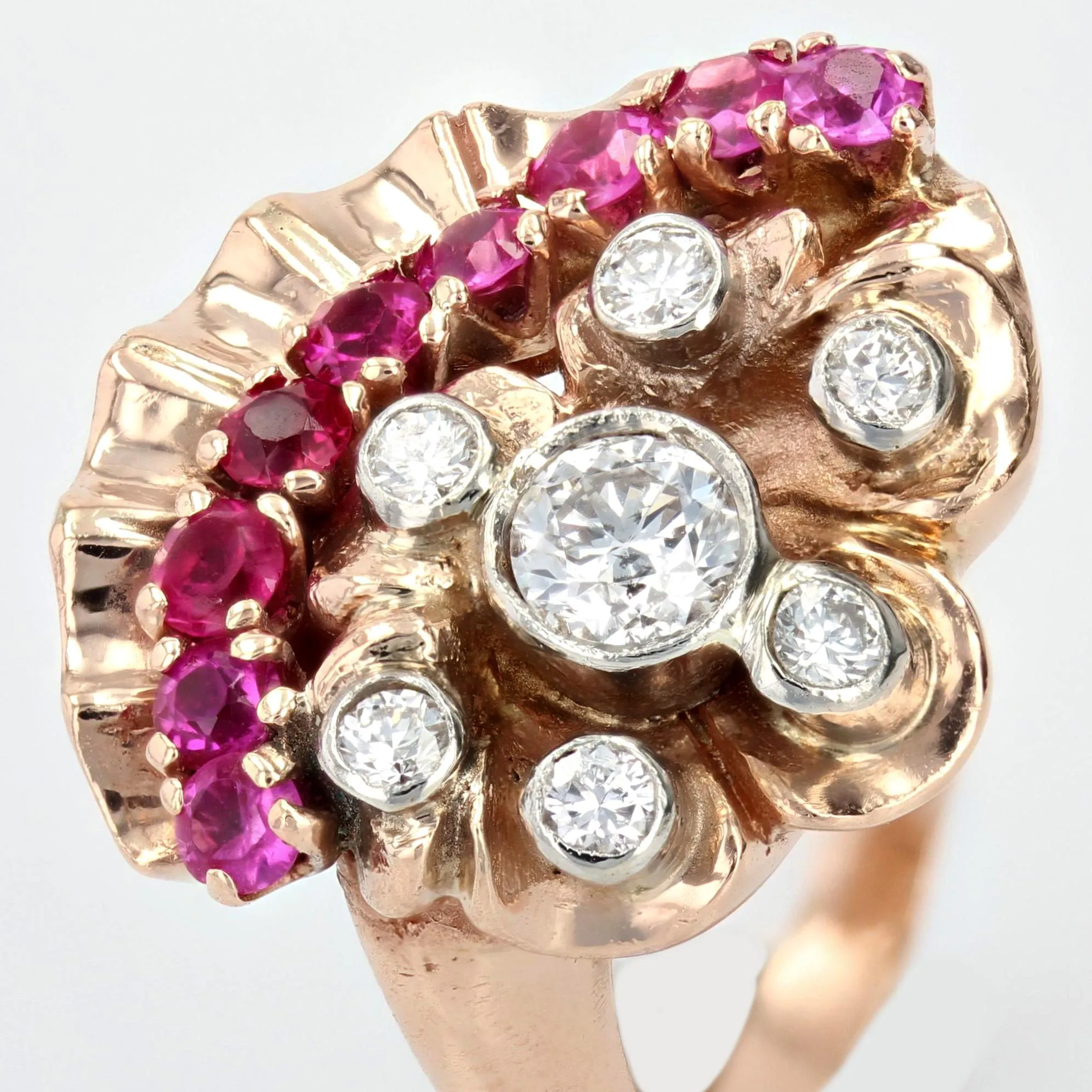 1940s Retro Rubis Diamonds 14 Karat Rose Gold Ring