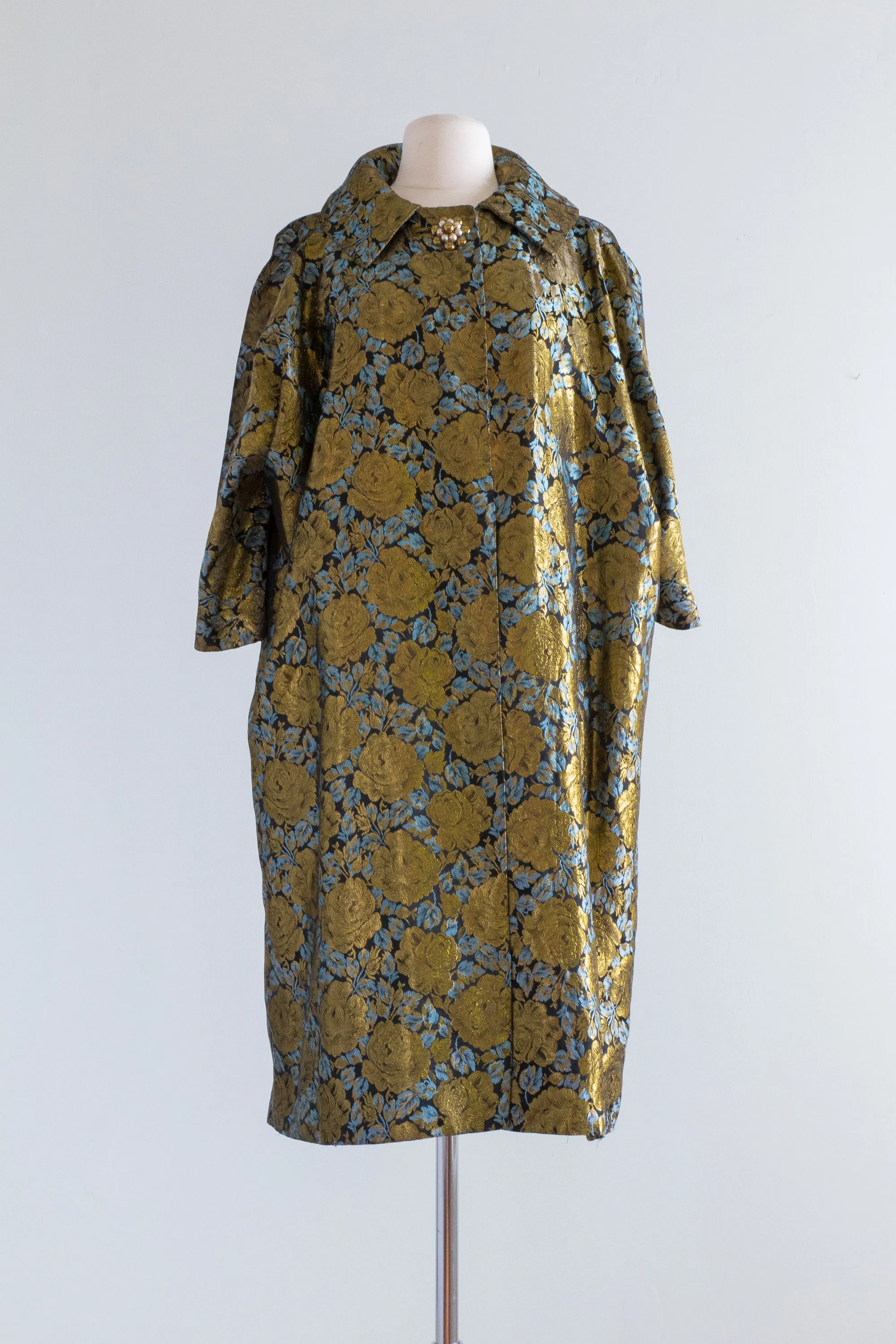 1950's Golden Rose Brocade Lamé Silk Evening Coat / Med.