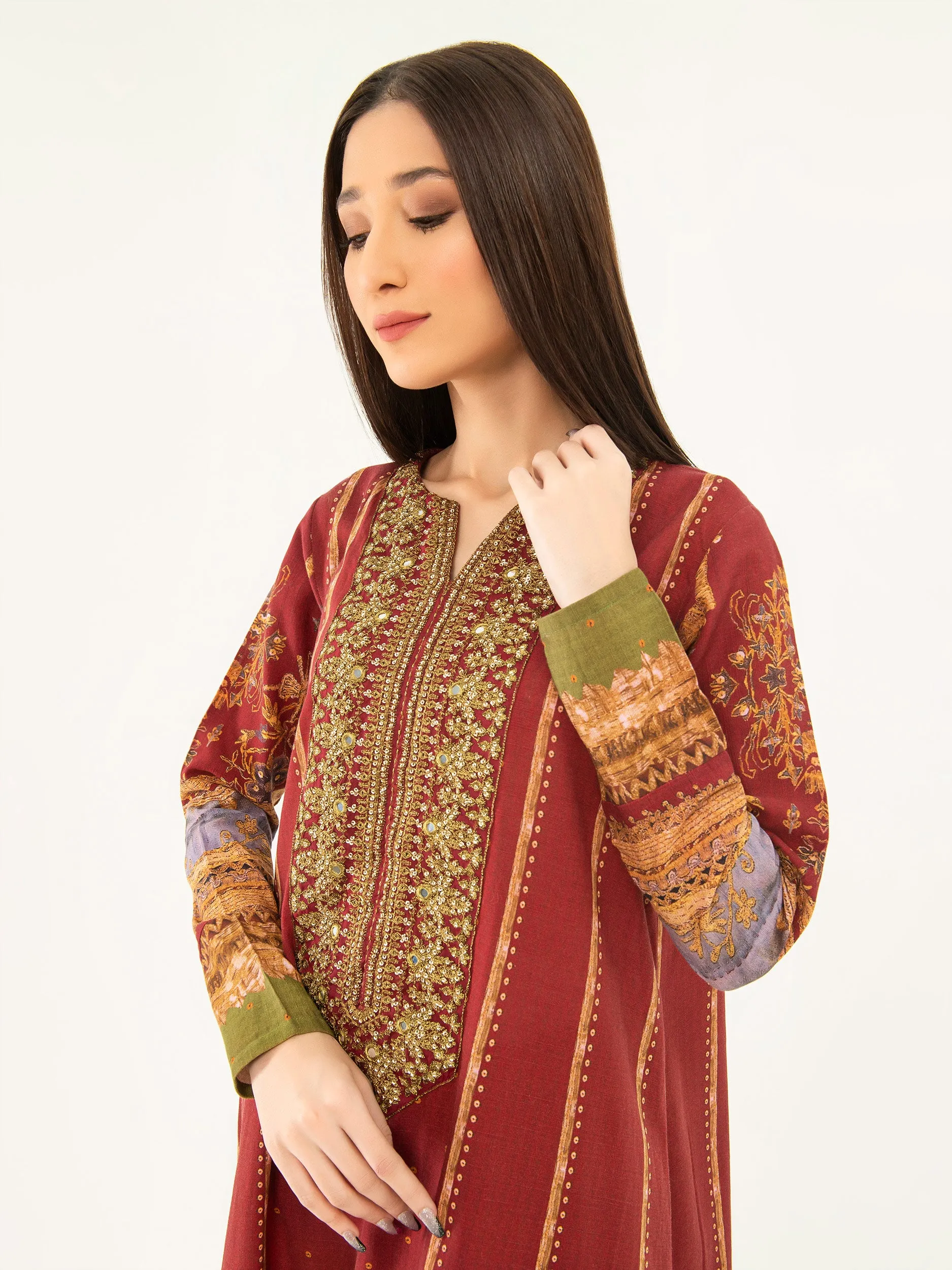 2 Piece Khaddar Suit-Embroidered (Pret)