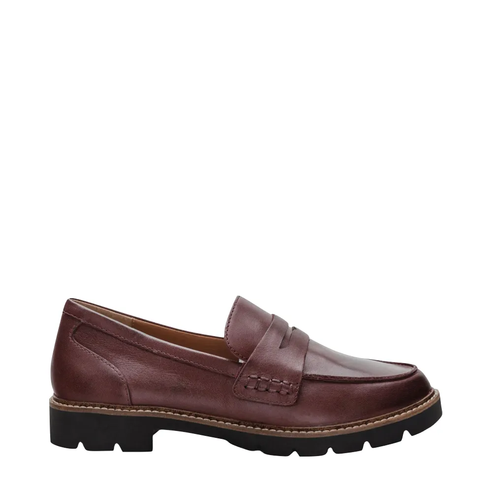 Aetrex Women's Collette Leather Loafer in Burgundy