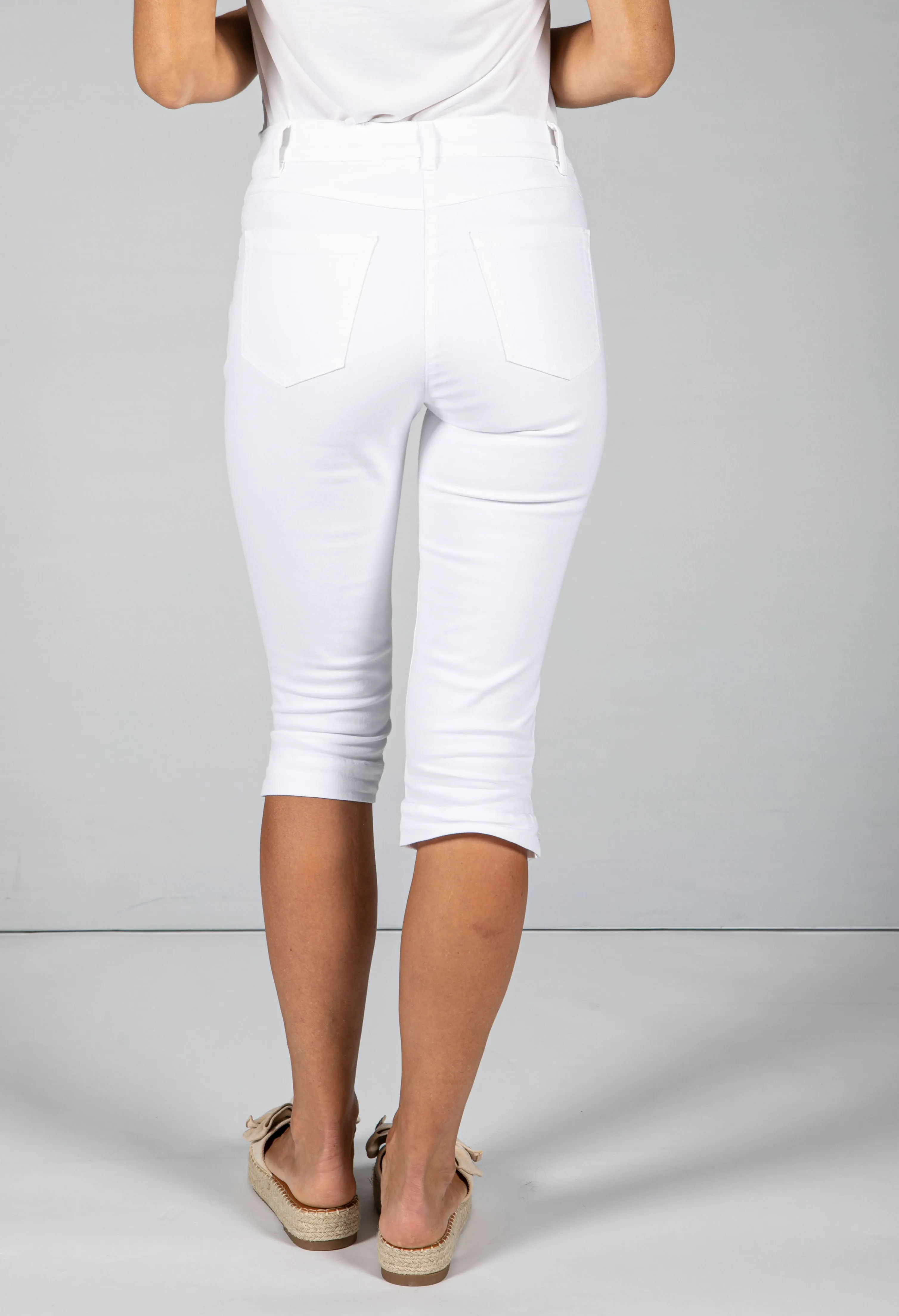 Alabaster White Capri Jeans