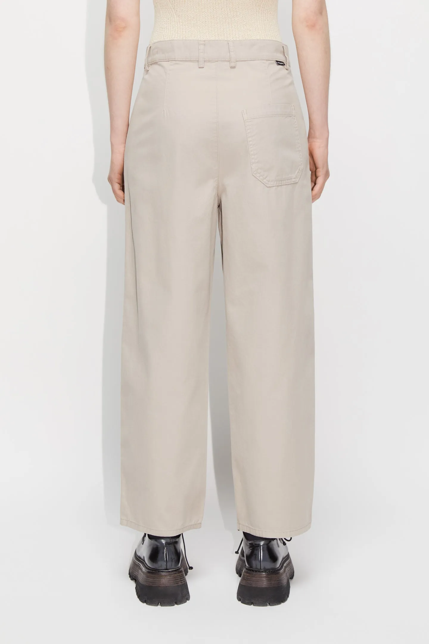 Barrel-leg Chinos