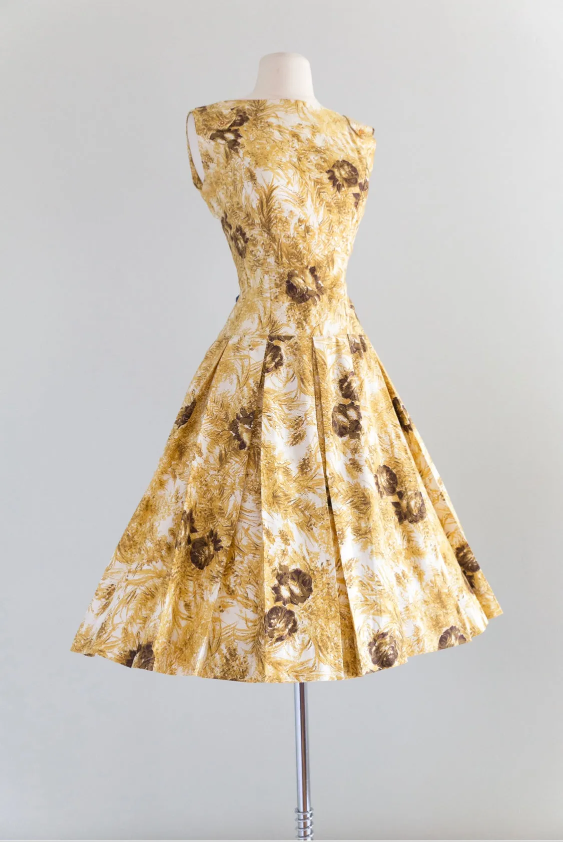 Beautiful 1950's Polished Cotton Golden Rose Print Dress / Small