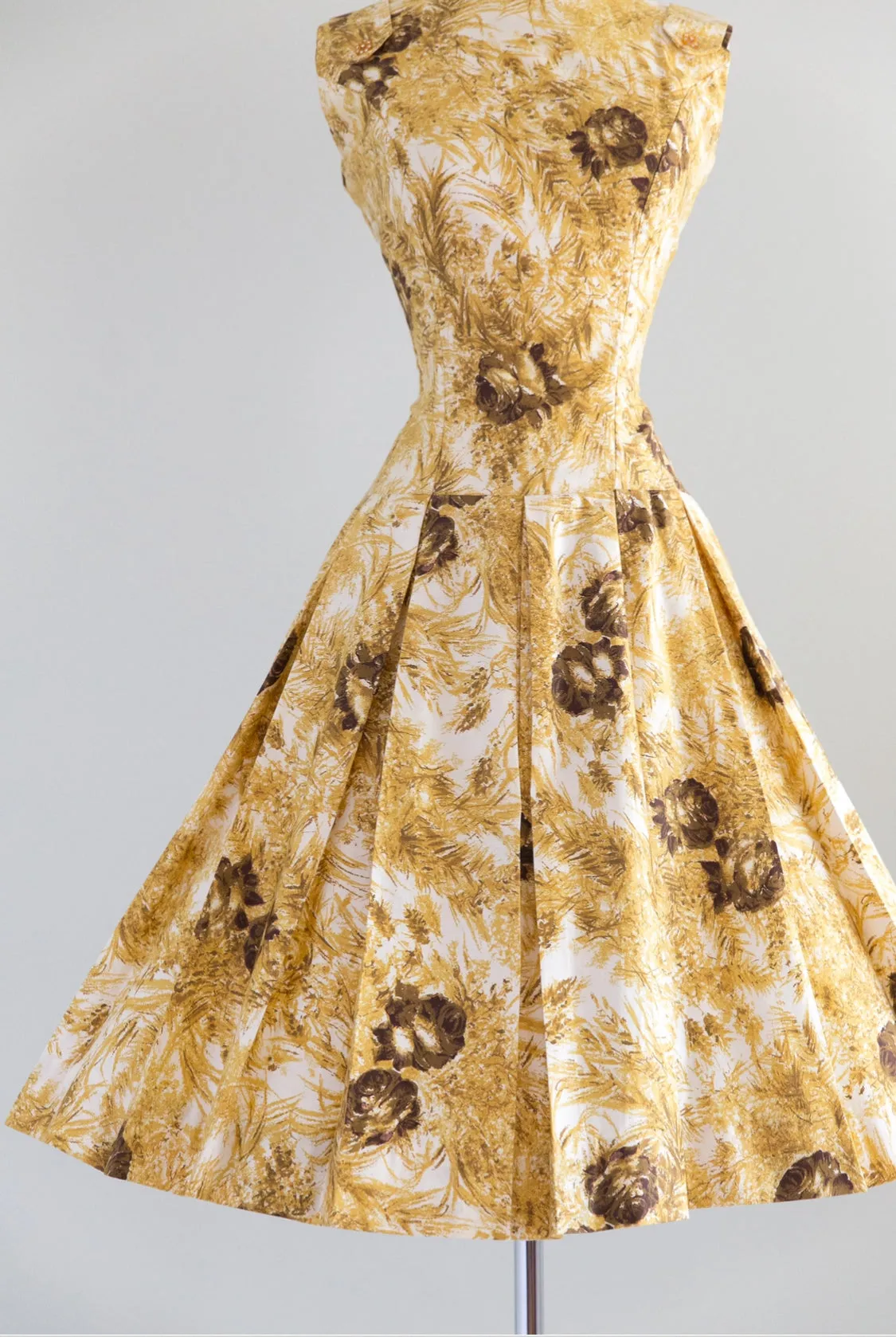 Beautiful 1950's Polished Cotton Golden Rose Print Dress / Small