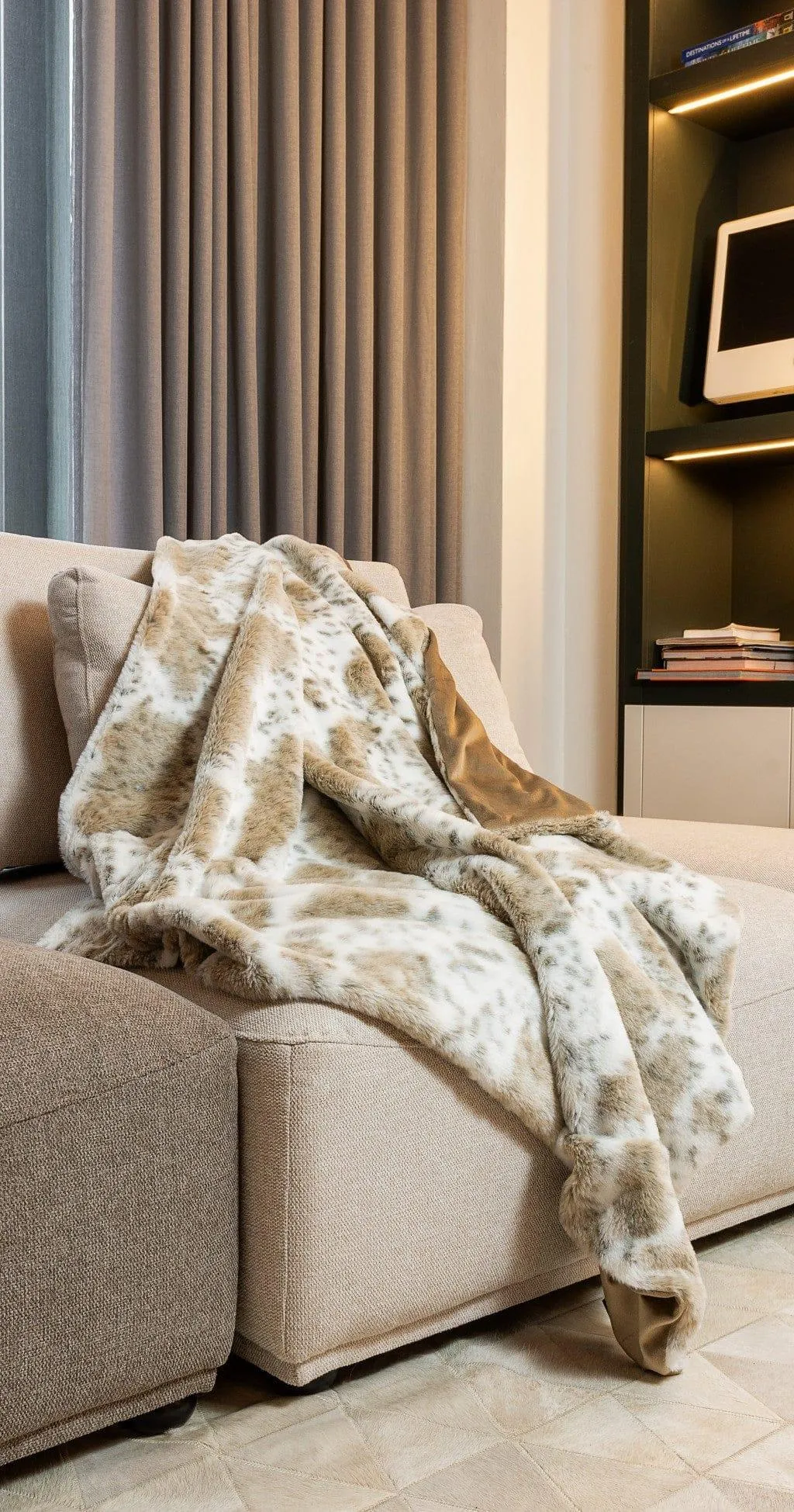 Brown & White Spotted Faux Fur Blanket