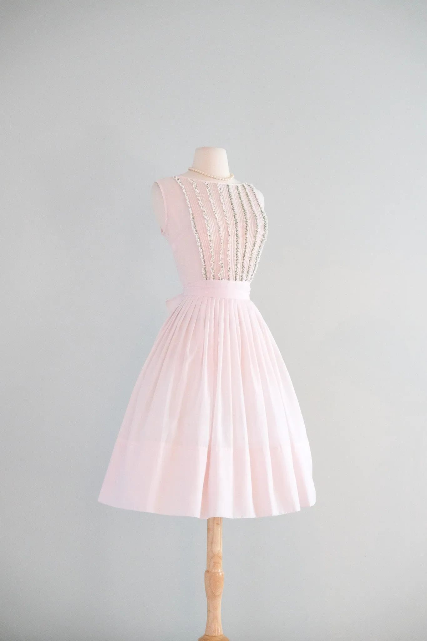 Darling 1950's Pale Pink Rose & Lace Pin-tuck Cotton Dress / XS