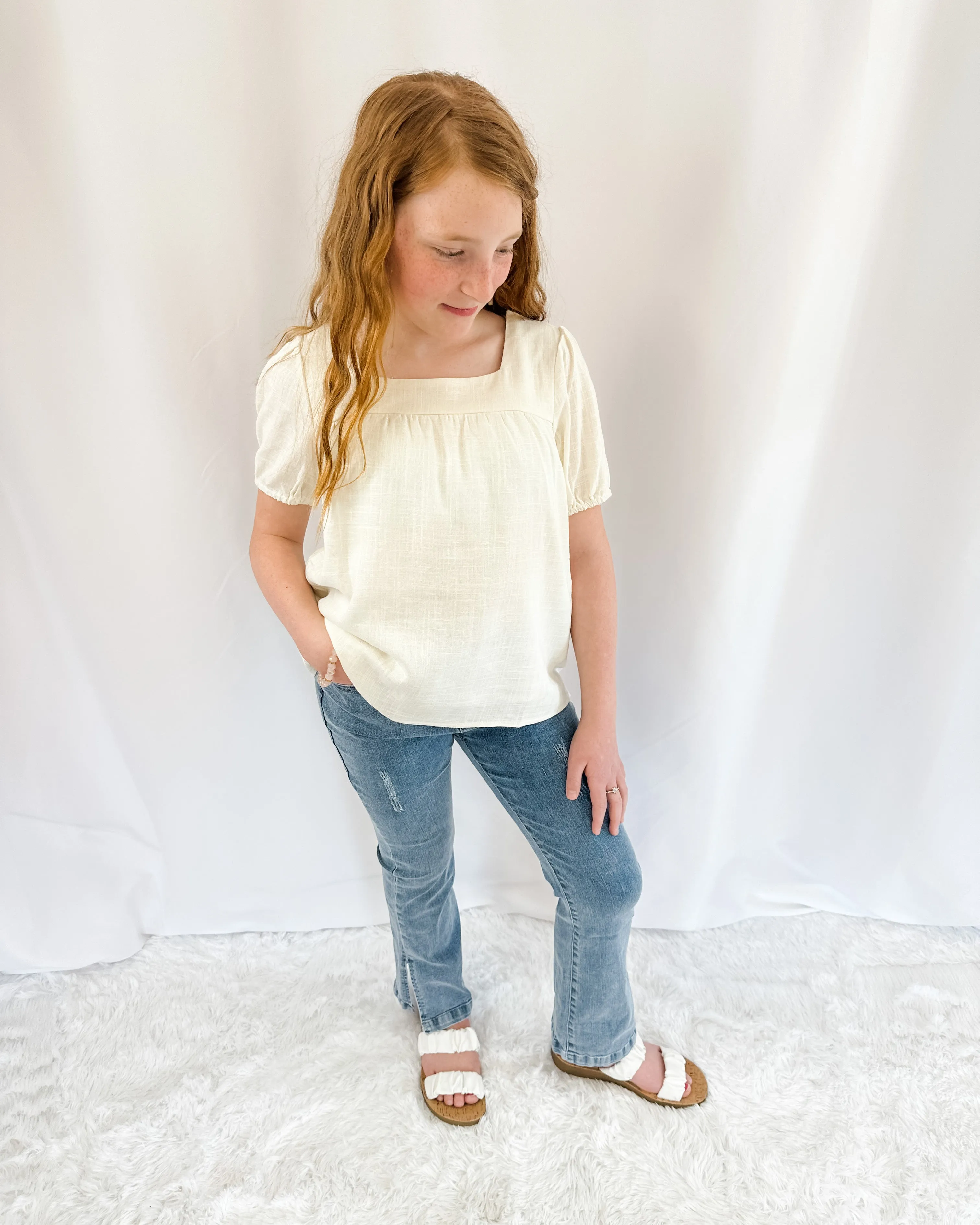 Girl's Linen Puff Sleeve Top