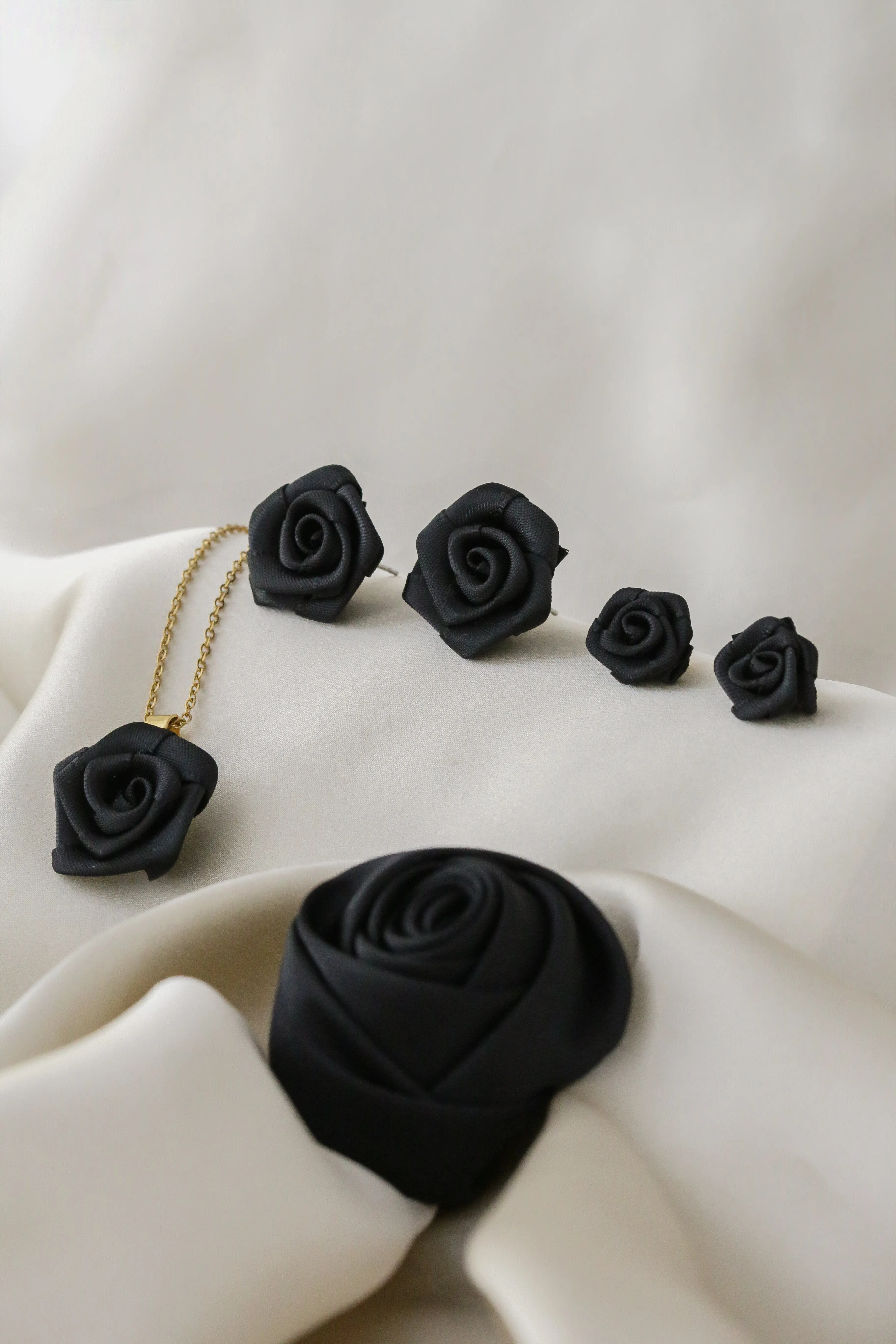 Xenopatra Rose Studs